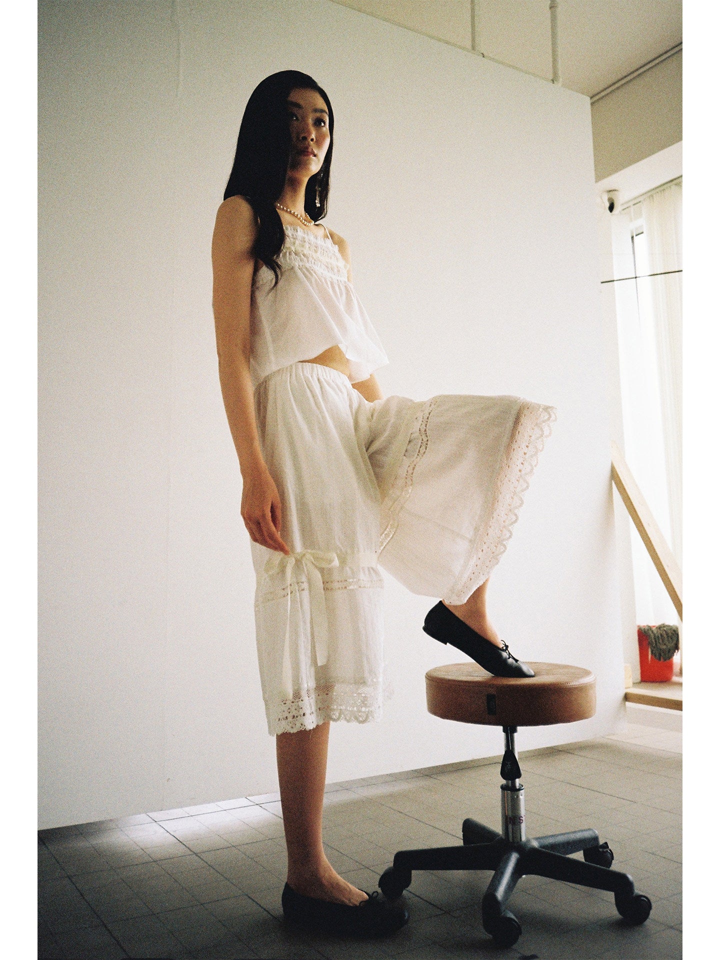 <cheap art label> Lace Cropped Pants