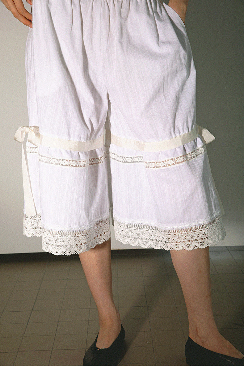<cheap art label> Lace Cropped Pants