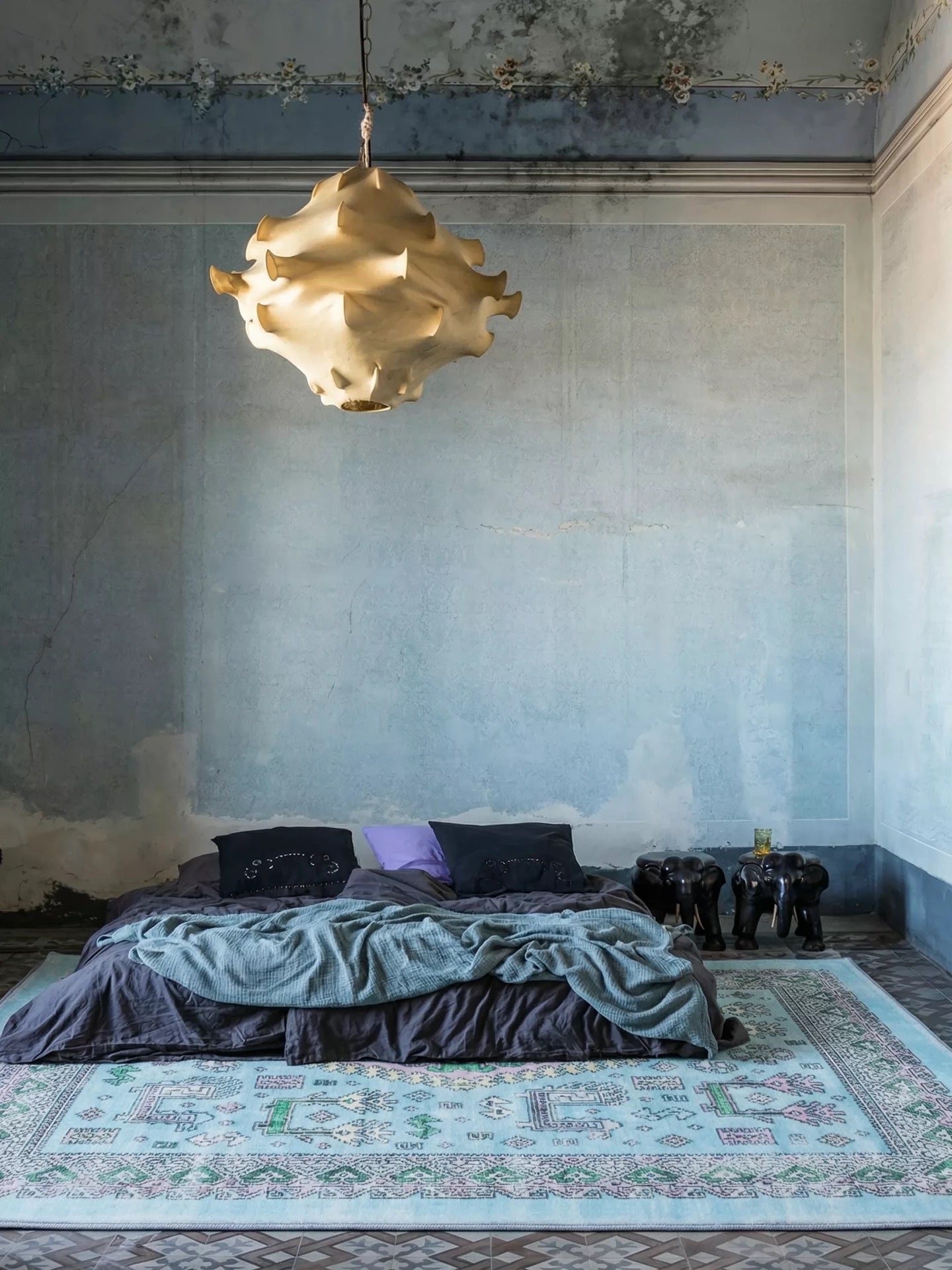 【TRIPPY】ブルーアートラグ