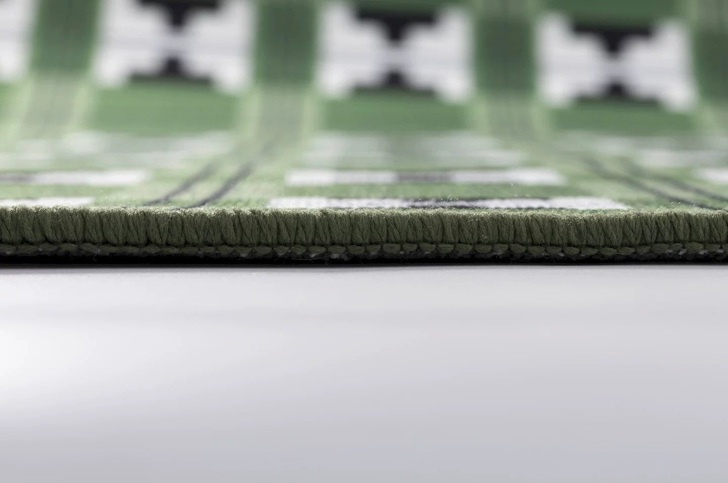 【TRIPPY】バウハウスラグ