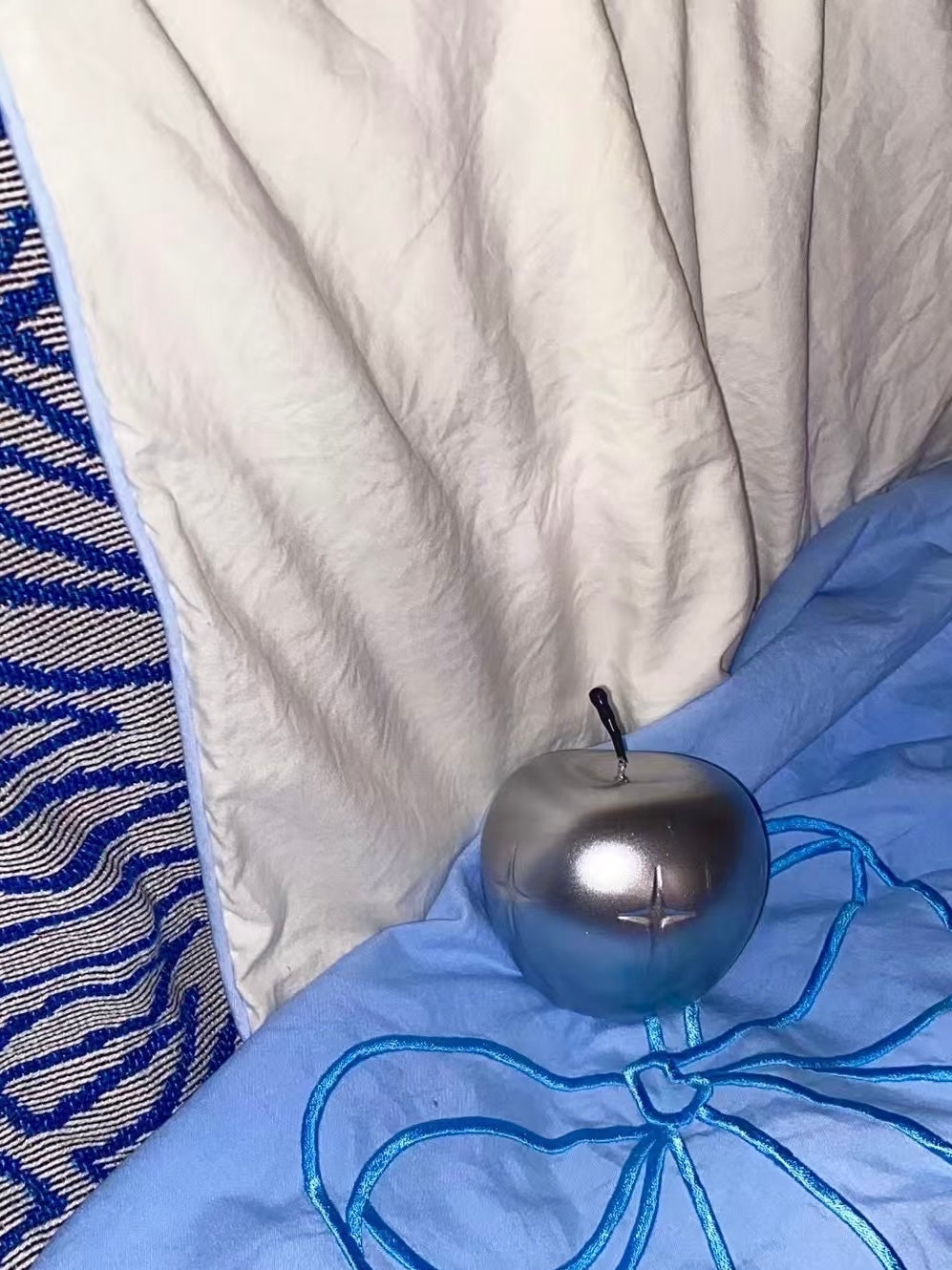 【LAB SUPERNOVA】イズンの銀の林檎 アロマキャンドル