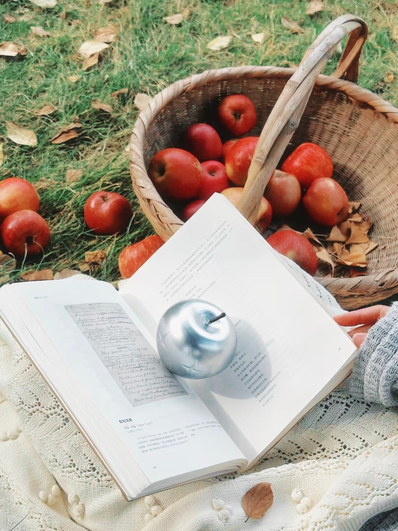 【LAB SUPERNOVA】イズンの銀の林檎 アロマキャンドル