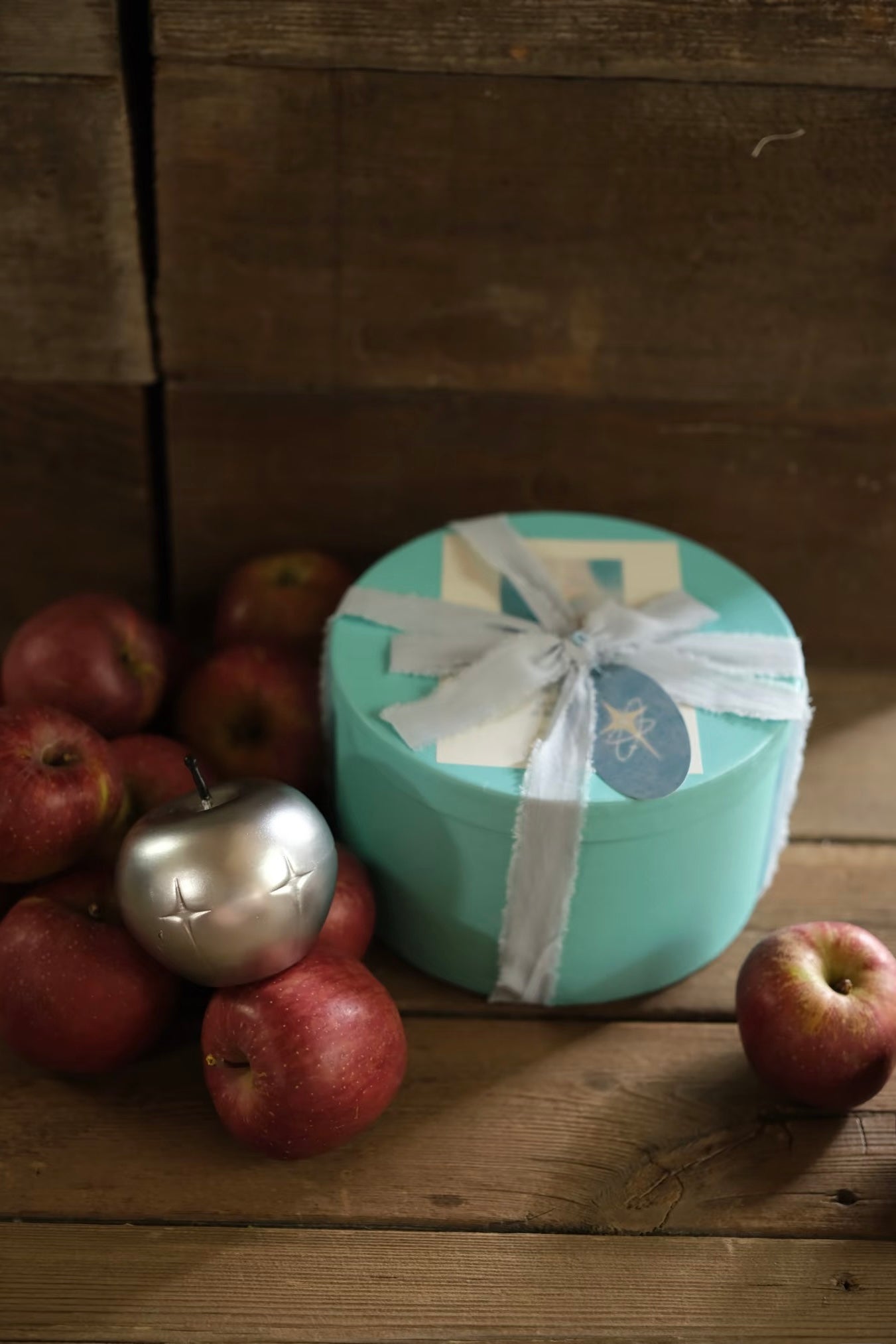 【LAB SUPERNOVA】イズンの銀の林檎 アロマキャンドル