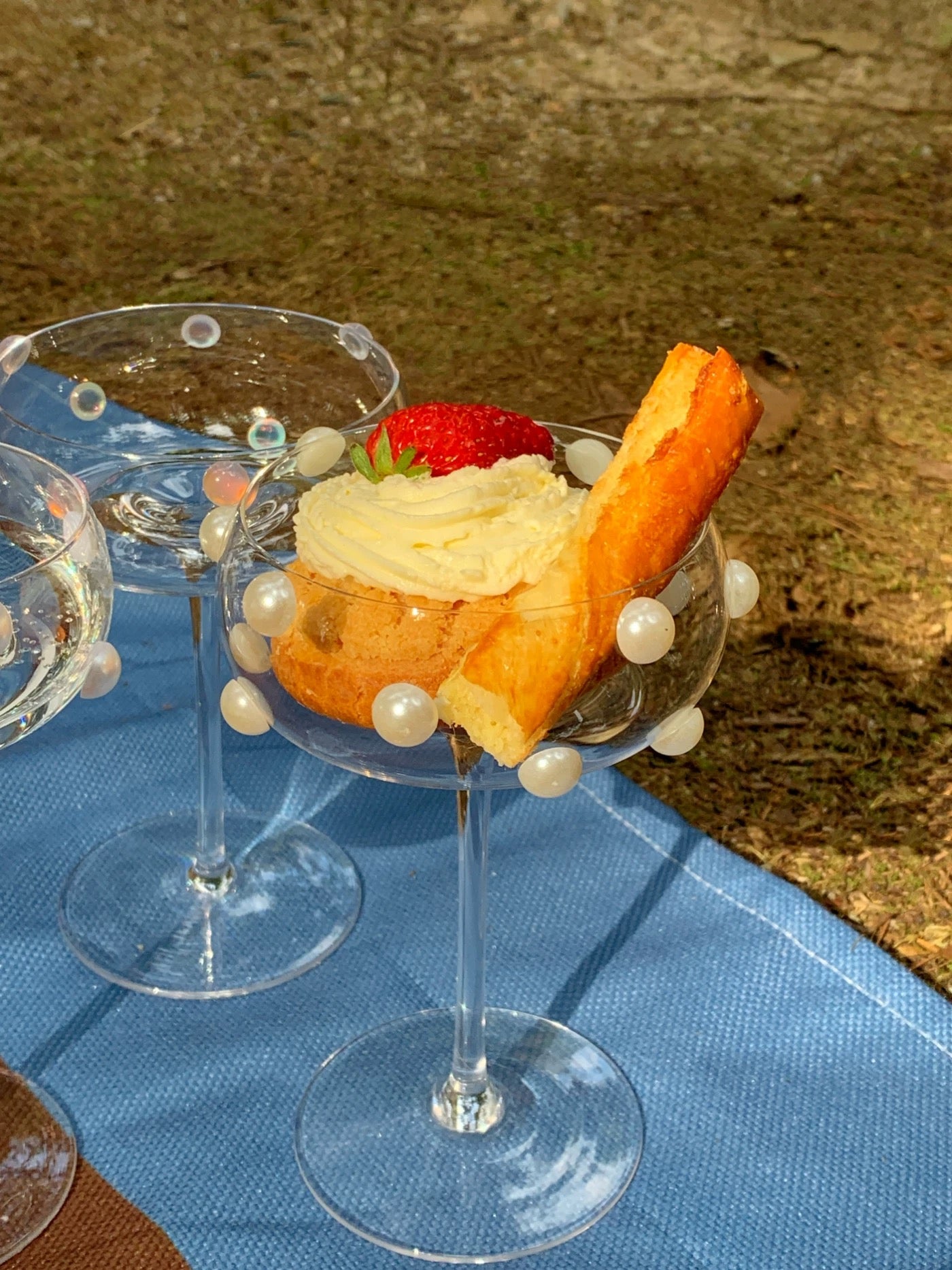 【IN Chaos】パール貼り付け高脚グラス